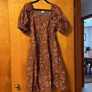 COPY - Puff sleeve midi dress size large